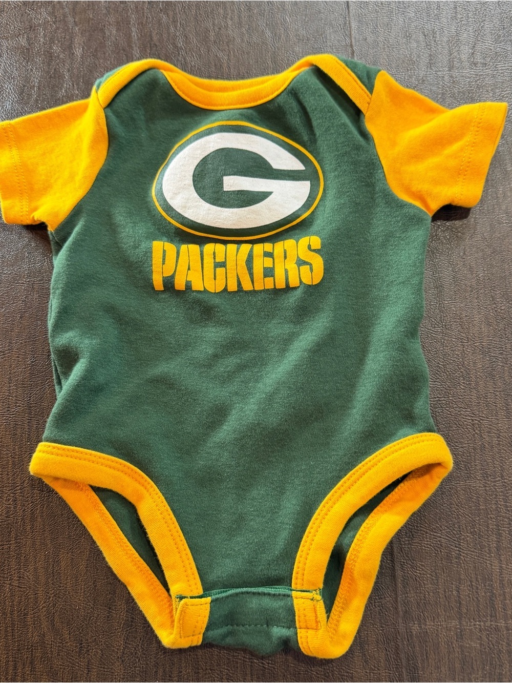 NFL Football Greenbay Packer Snap Onesie. Sz 3/6M